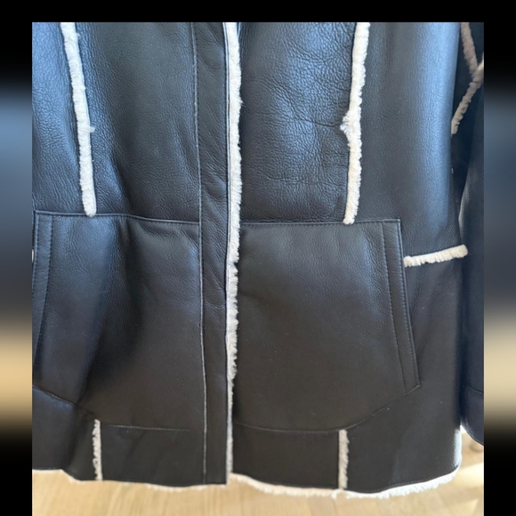 HiSO FRACTAL REVERSIBLE SHEARLING JACKET IN BLACK/BEIGE NAPPA - Picture 8 of 13